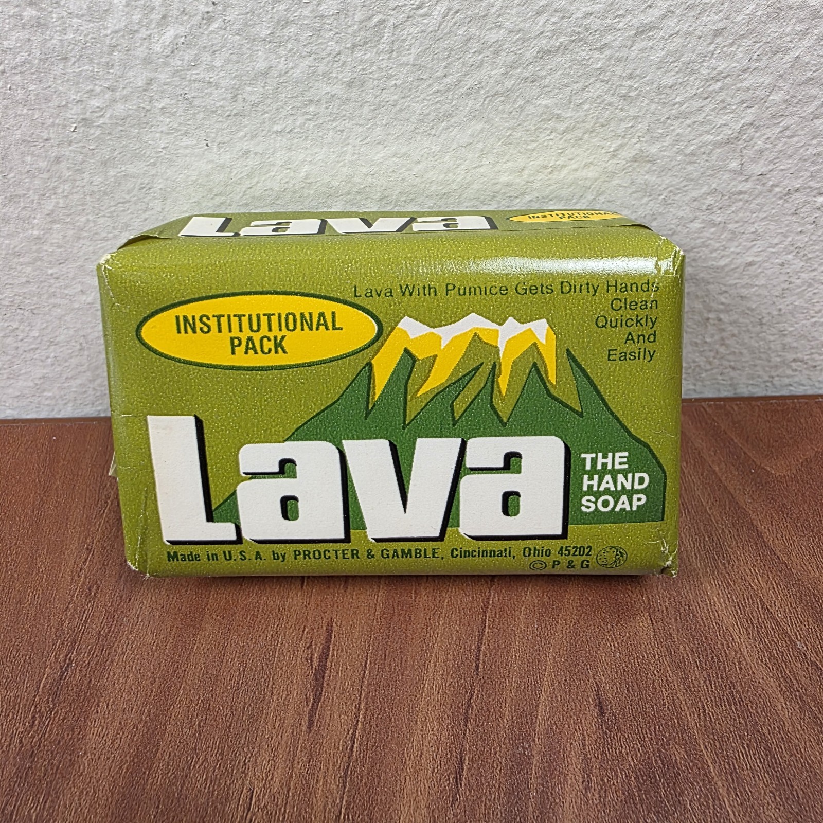 Pack Lava Bar Heavy Duty Pumice Hand Soap USA Institutional 1 Bar Damage Package