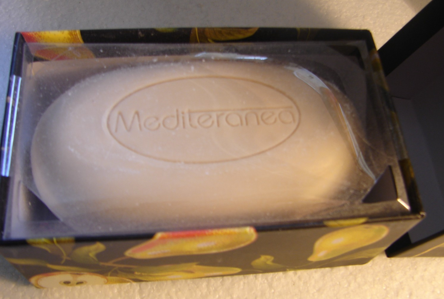 MEDITERANEA Luxury Soap – Golden Pear – 300 g/ 10.5 oz – NEW in Box
