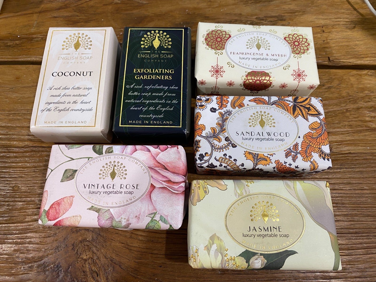 The English Soap Company 195g Bar Soap, 6 Scents, Gift Wrapped, NEW