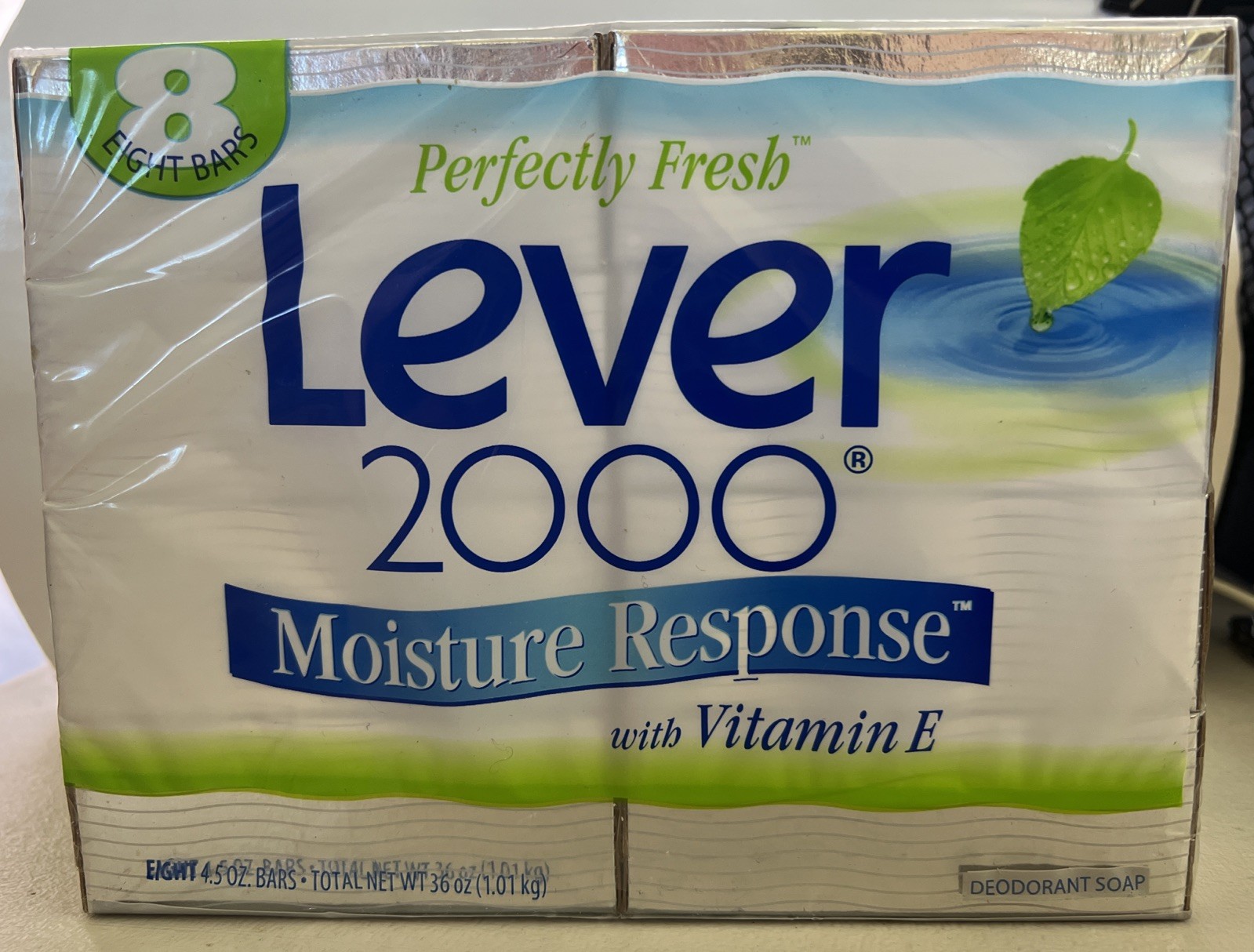 Lever 2000- Perfectly Fresh Moisture Response w/Vitamin E- 4.5 oz- 8 Bars Sealed