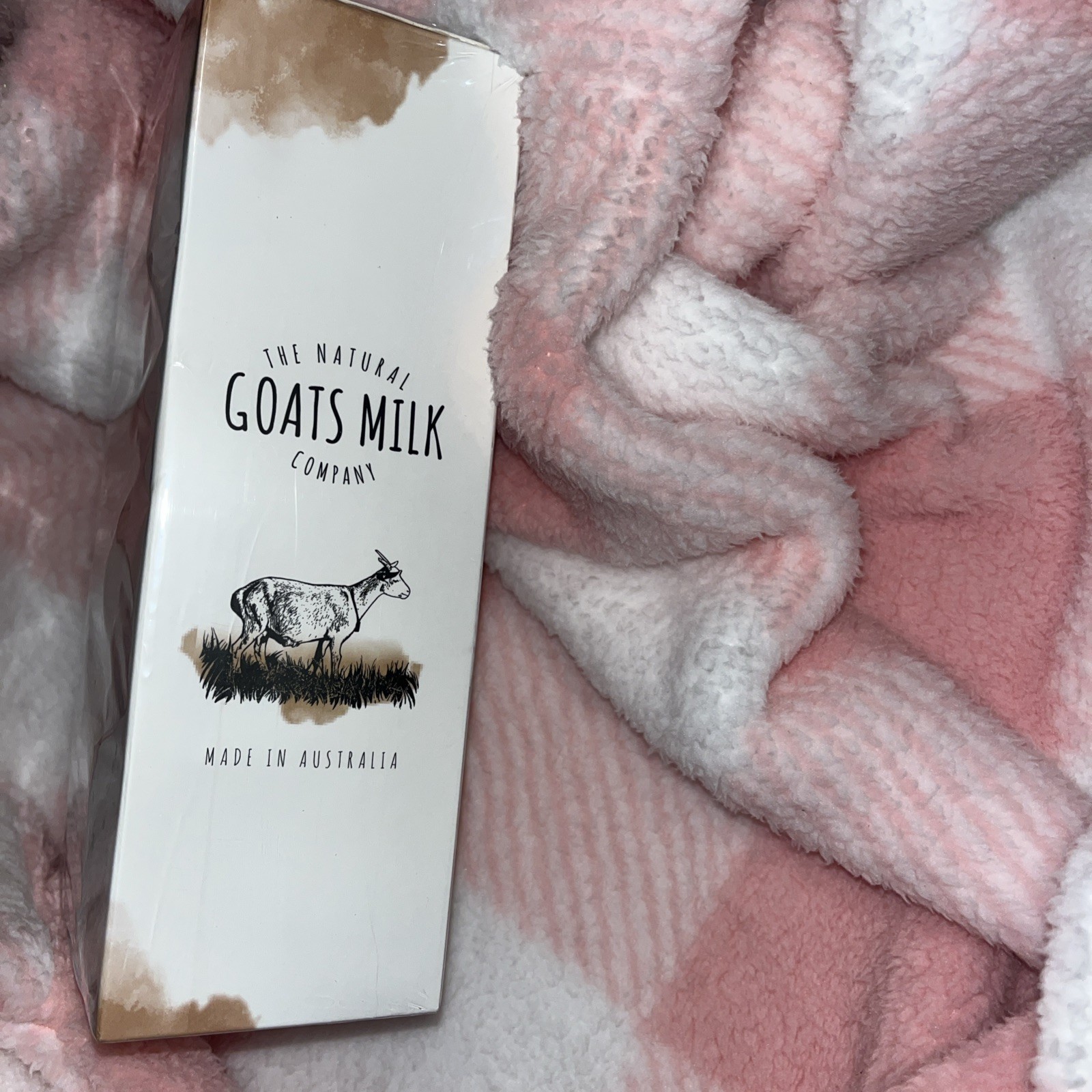 The Natural Goats Milk Co Goats Milk 8 Bars Soap Manuka Honey Made In Australia