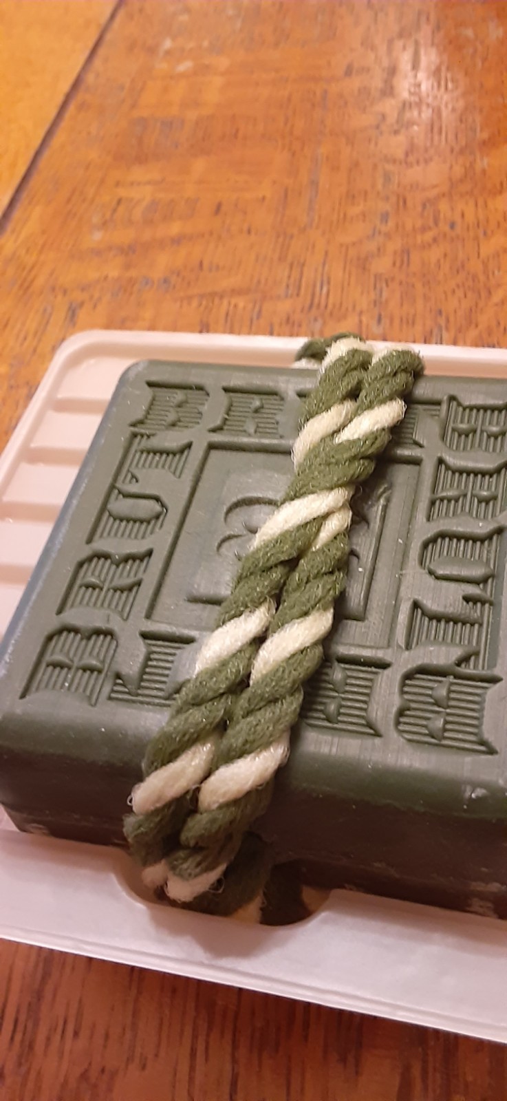 Faberge Brut33 Soap-on-a-Rope 5oz Bar Vintage U.S.A