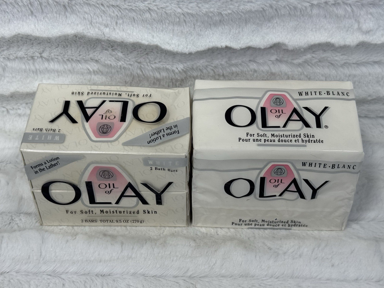 Vintage Oil of Olay Soap w/ Moisturizer WHITE Bath 4 Bars @ 4.75 Oz 1990s Prop