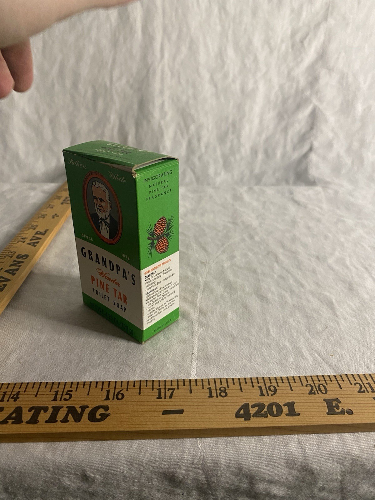 Grandpas Pine Tar Wonder Soap 4.25 Oz Original Box Vintage Toiletries