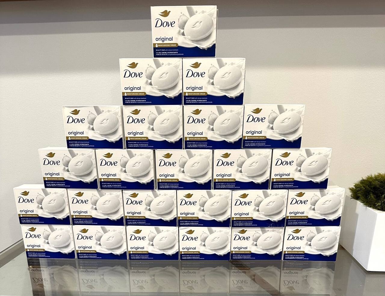 Dove Original Large Beauty Soap Bar 4.75oz/135g (Pick from 8/ 12 / 18 / 24 Bar)