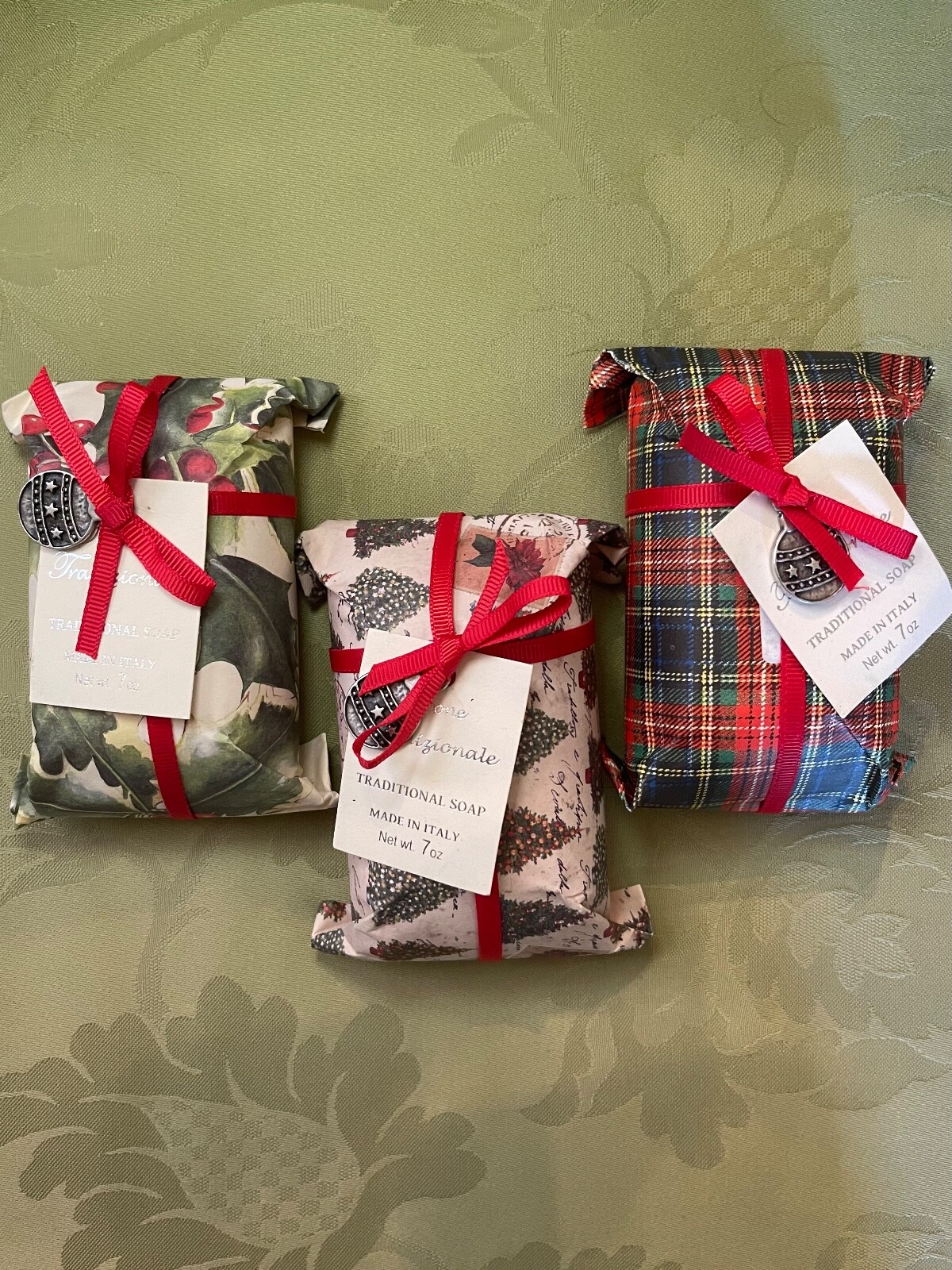Sapone Tradizionale Italian Set of 3 7oz Christmas Themed Fragranted Soap Bars