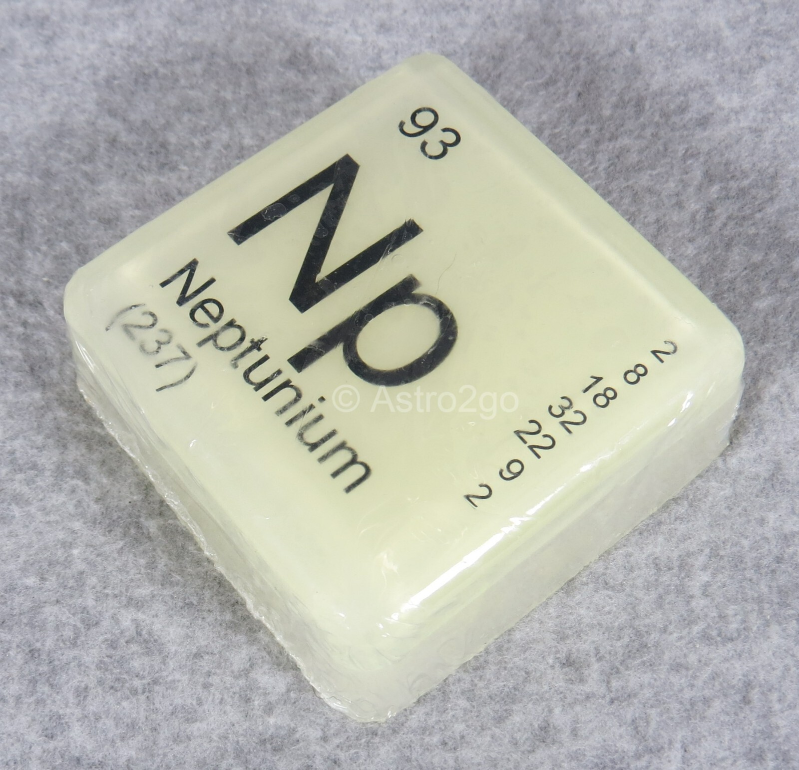 PERIODIC TABLE ELEMENT “NP” NEPTUNIUM NOVELTY GLOW HAND SOAP-4 oz JUST BUBBLY