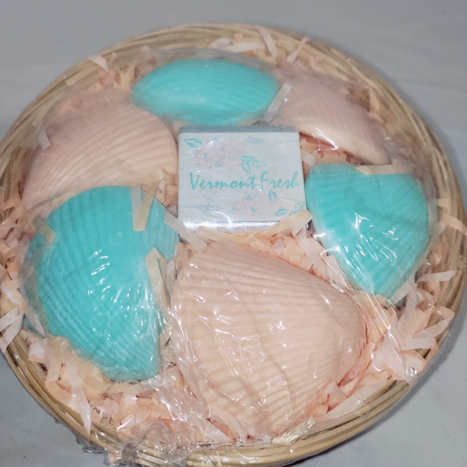 Vtg New Gift Basket 6-Coral & Aqua Seashell Soap & Vermont Fresh BathCube Canada