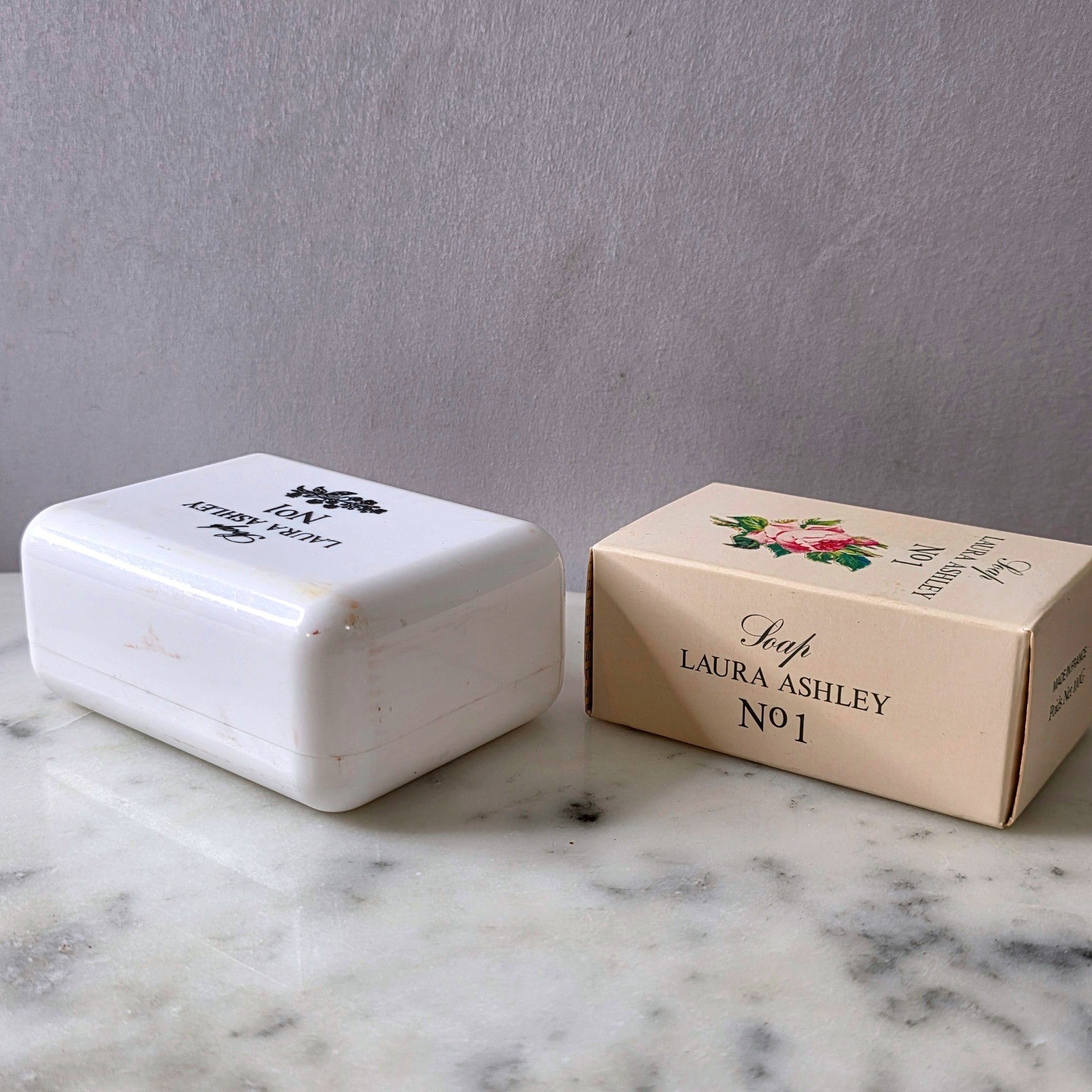 Vtg Laura Ashley No 1 Soap Bars set 2 Plastic Travel Case Original Box Sealed