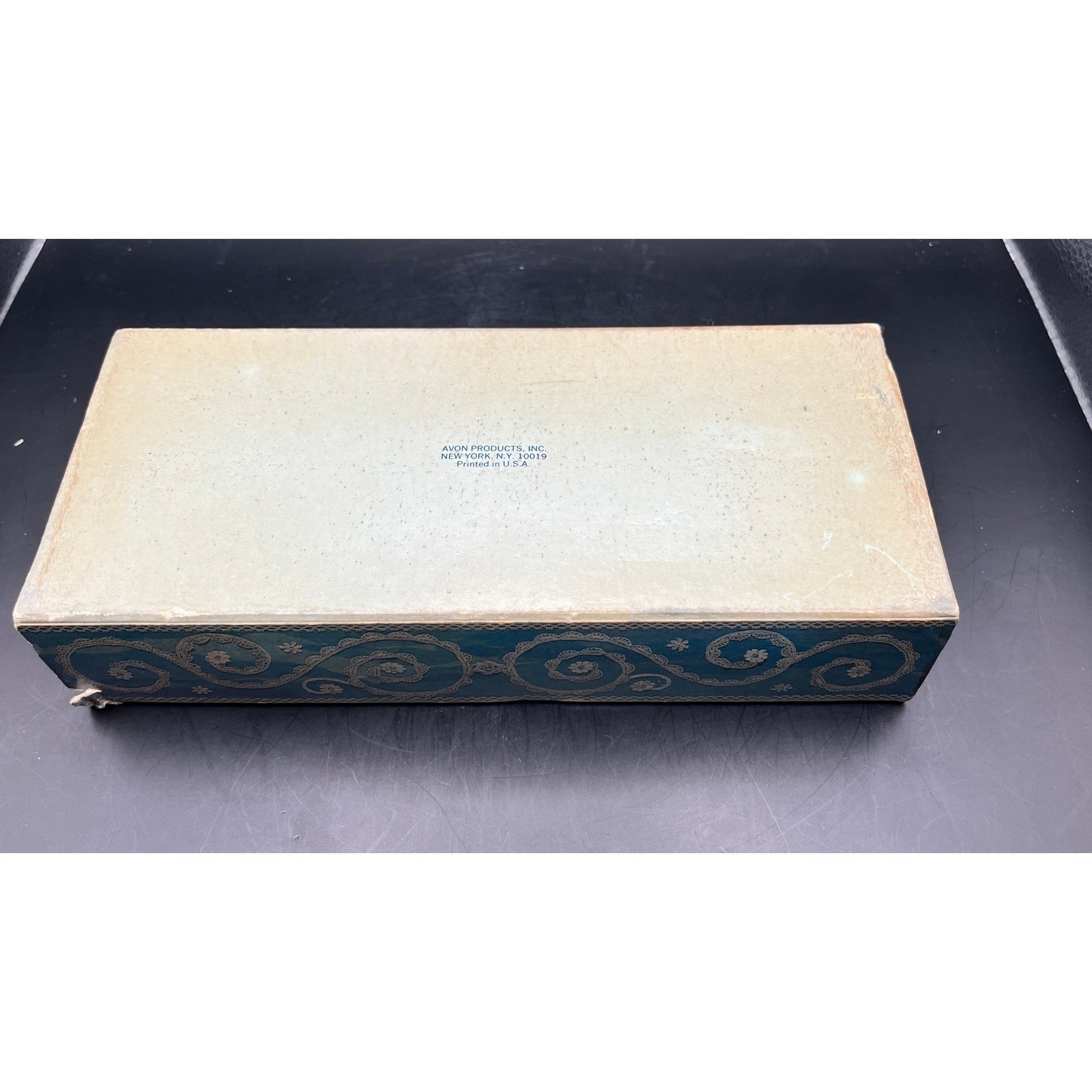 Vtg Avon Angel Lace 3 Hostess Fragranced Soaps Light Blue New in Box Collector