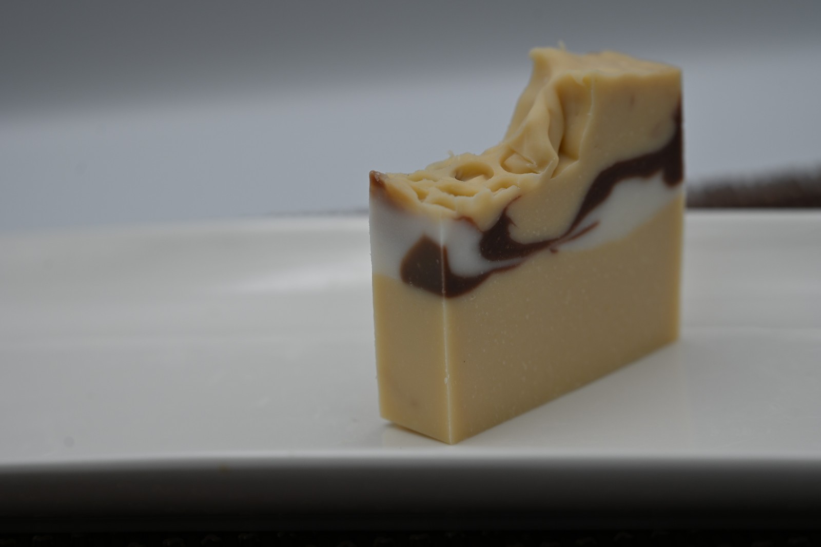 Le Luxe Lather, Luxury Artisan Soap, “Elizabeth”.. Honey scent..