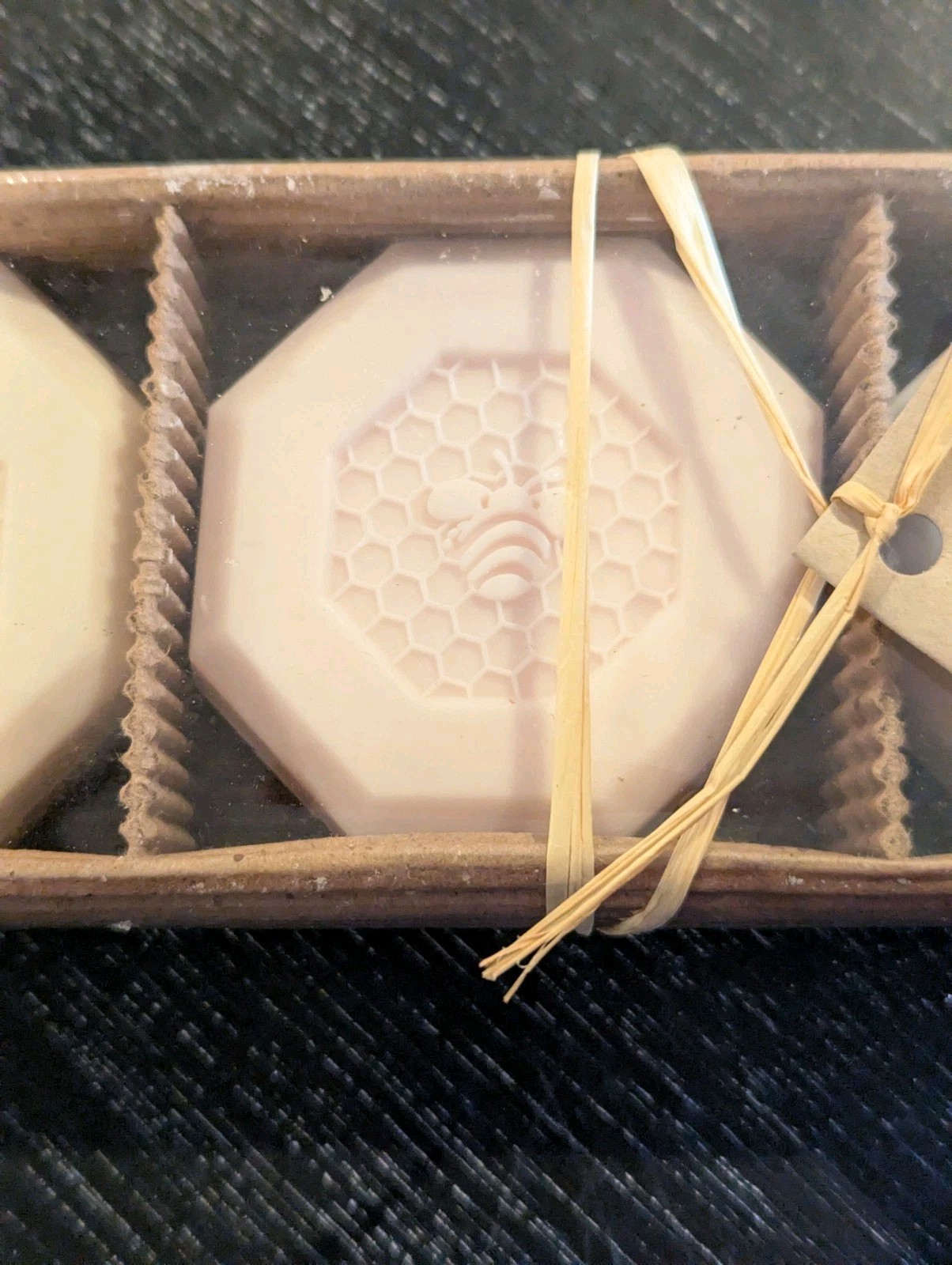 Soaps CST Fine Honey Assortment Beeswax/Aloe/Roseberries/Goat Milk 4 – 3.5oz USA