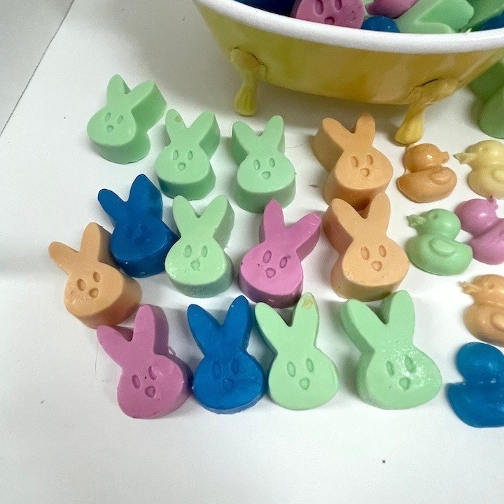 Whimsical Drinking Frog Soap Dish Planter with 45 Handcrafted Duck & Bunny Soaps