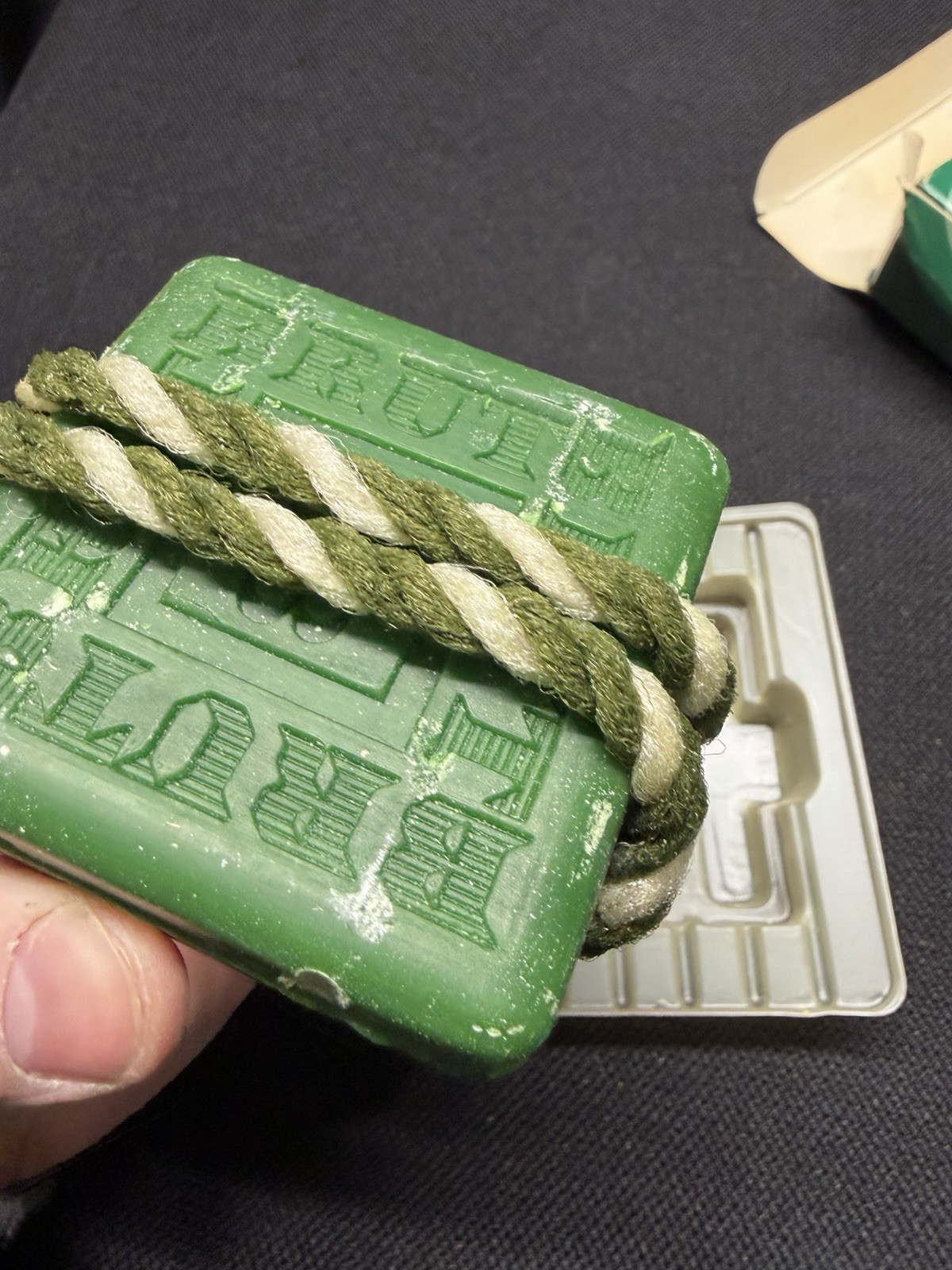 Vtg FABERGE BRUT 33 Soap On A Rope 5 Oz & Brut 33 French Milled Soap Ball 3.25oz