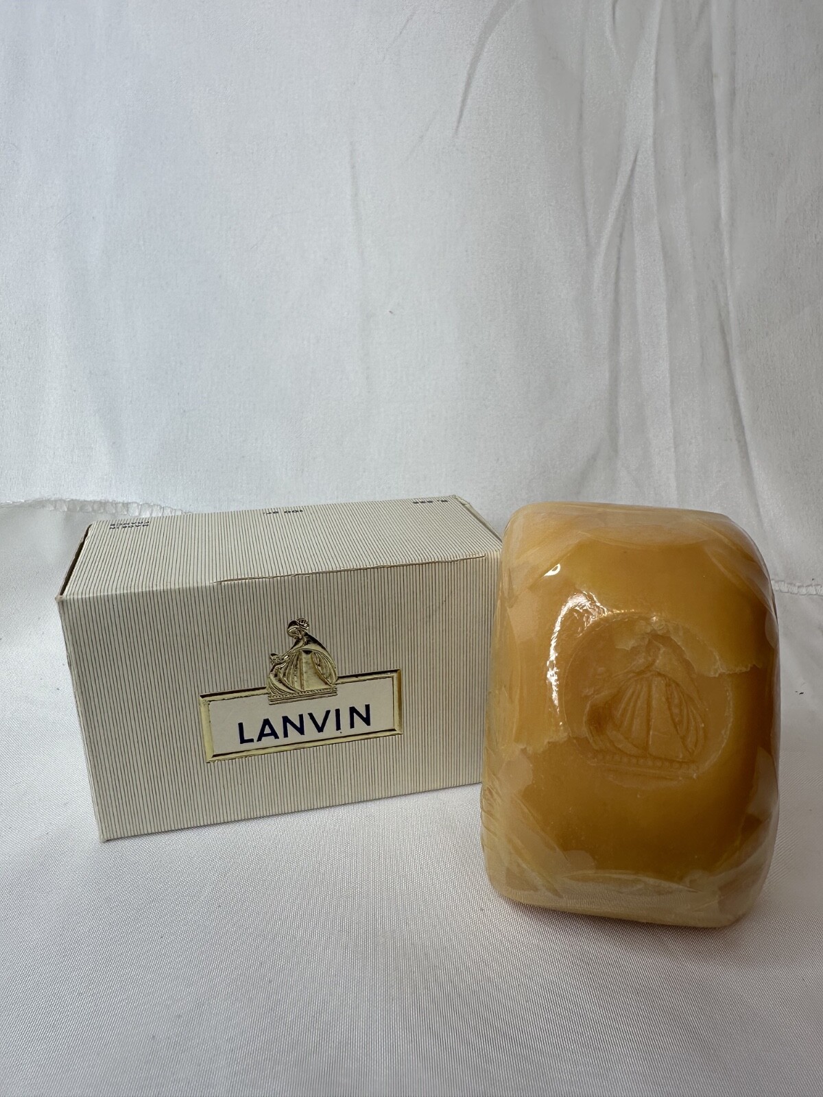 Lavin Perfumed Soap 100g (with box)