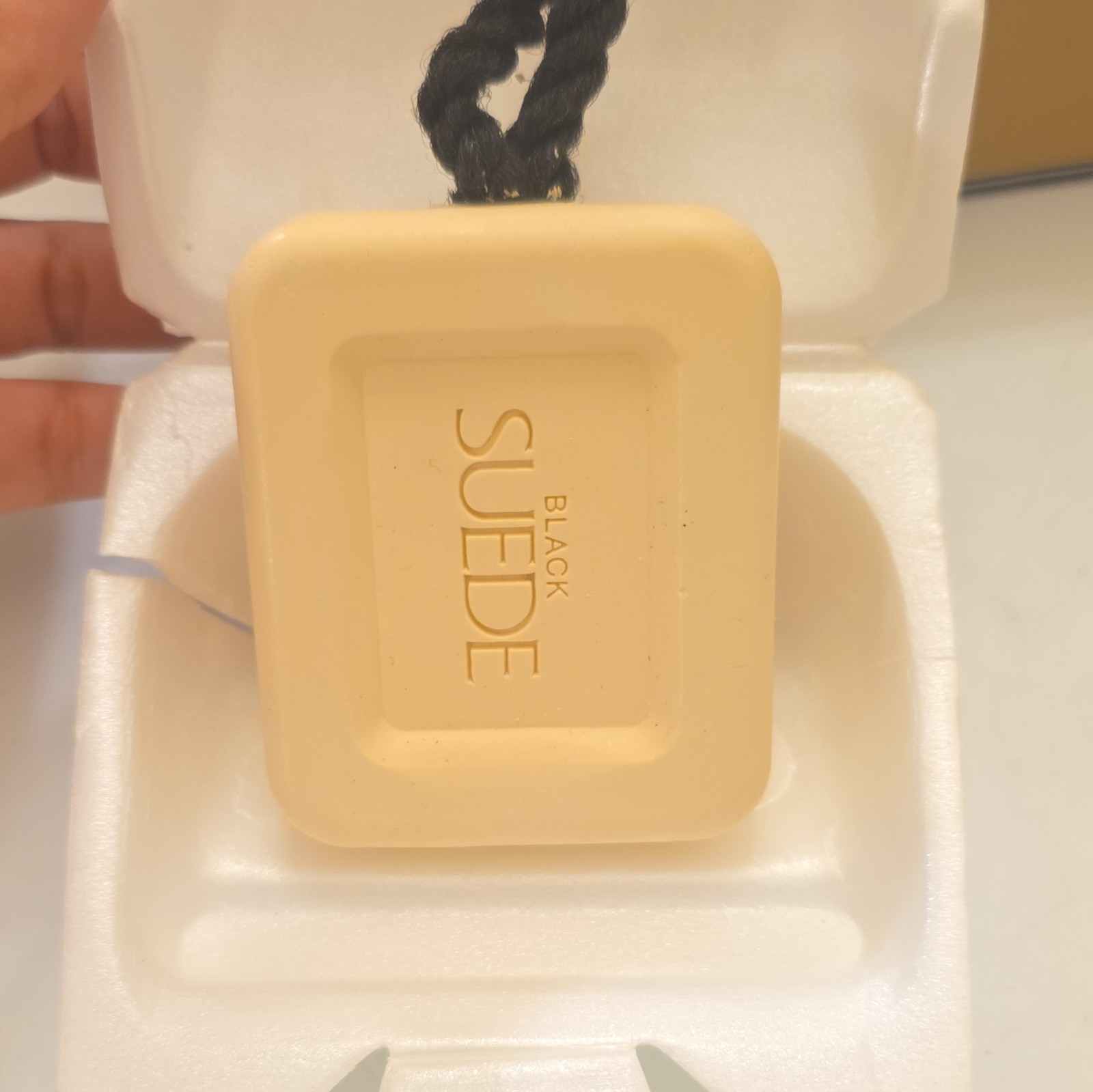 Avon Black Suede Shower Soap-on-a-Rope for Men 5 oz Rectangular Body Bar