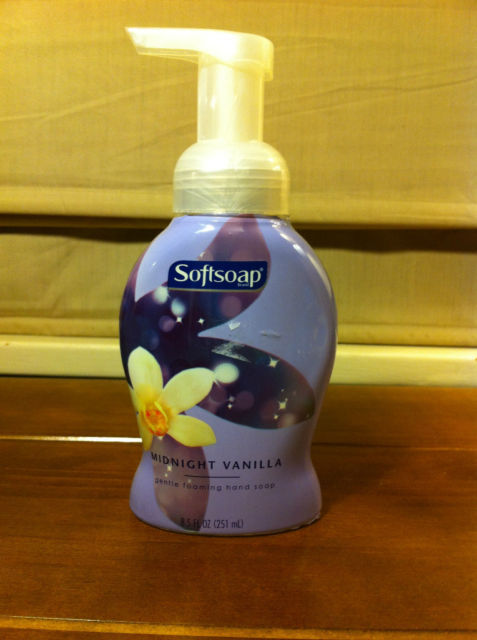 2 Softsoap Midnight Vanilla 8.5oz