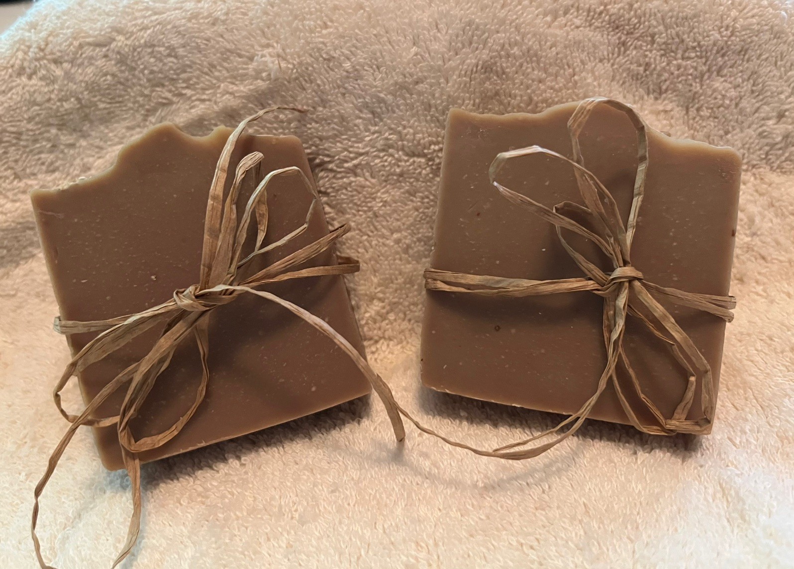 Handmade Goat’s Milk Honey Oatmeal Soap Bar, Vanilla Sweet Orange Scented