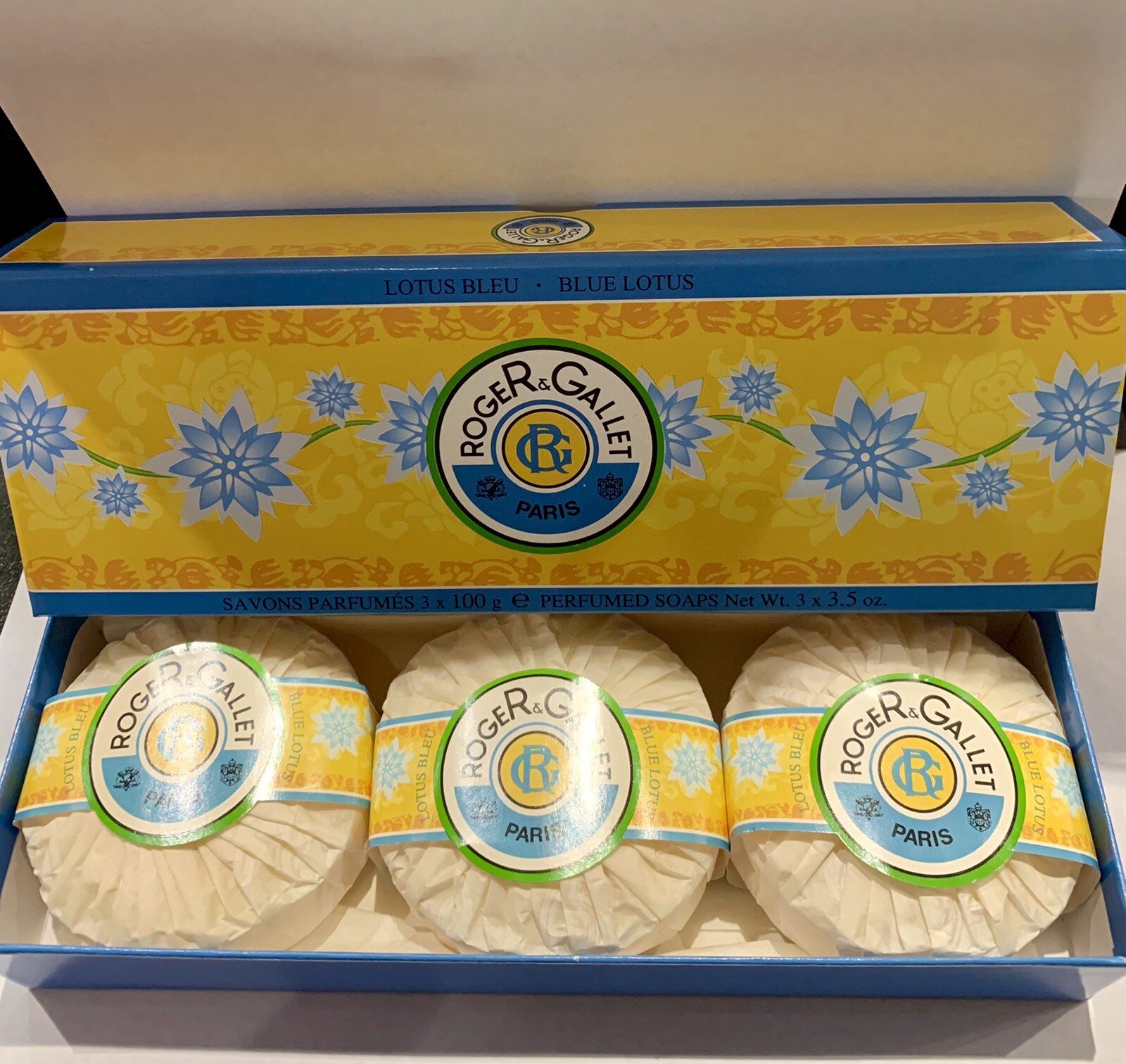 Blue Lotus Roger & Gallet Perfumed Soap 3 X 3.5oz Rare