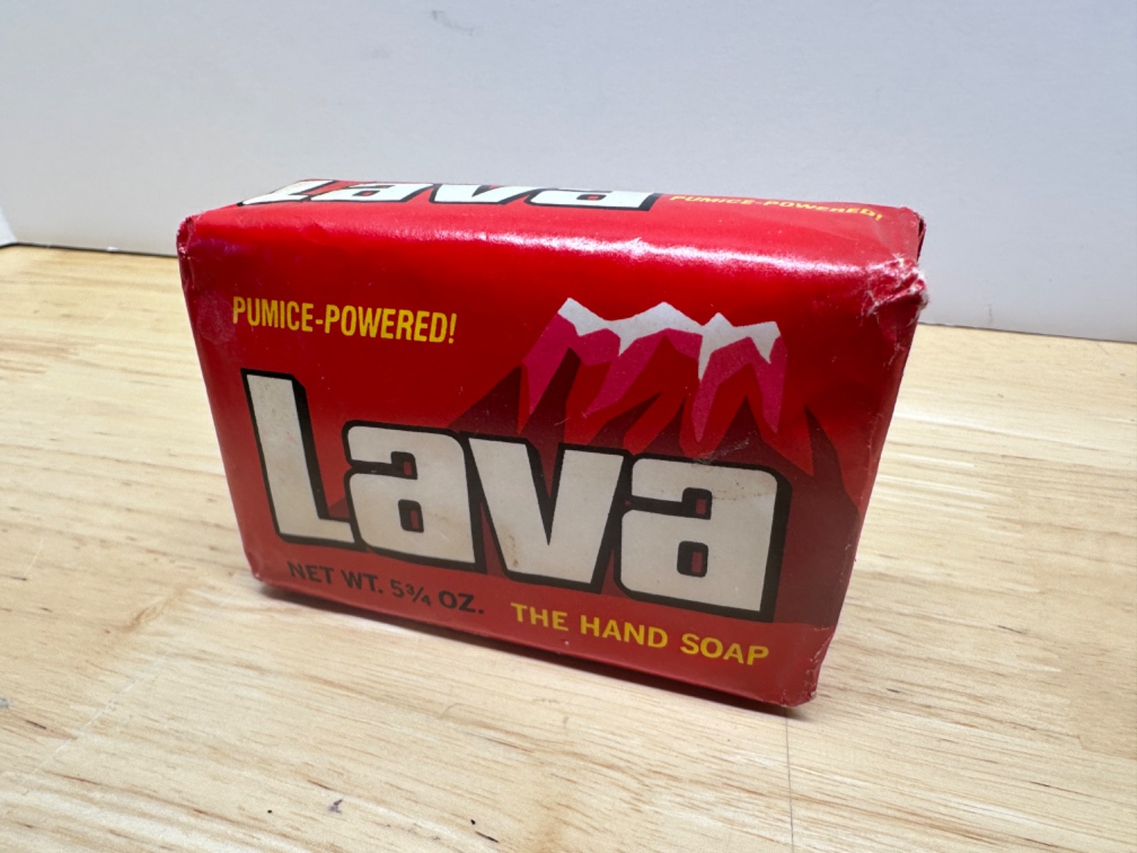 Vintage Lava Pumice Hand Soap Bar Sealed 1990 5.75 oz Rare UPC barcode NOS