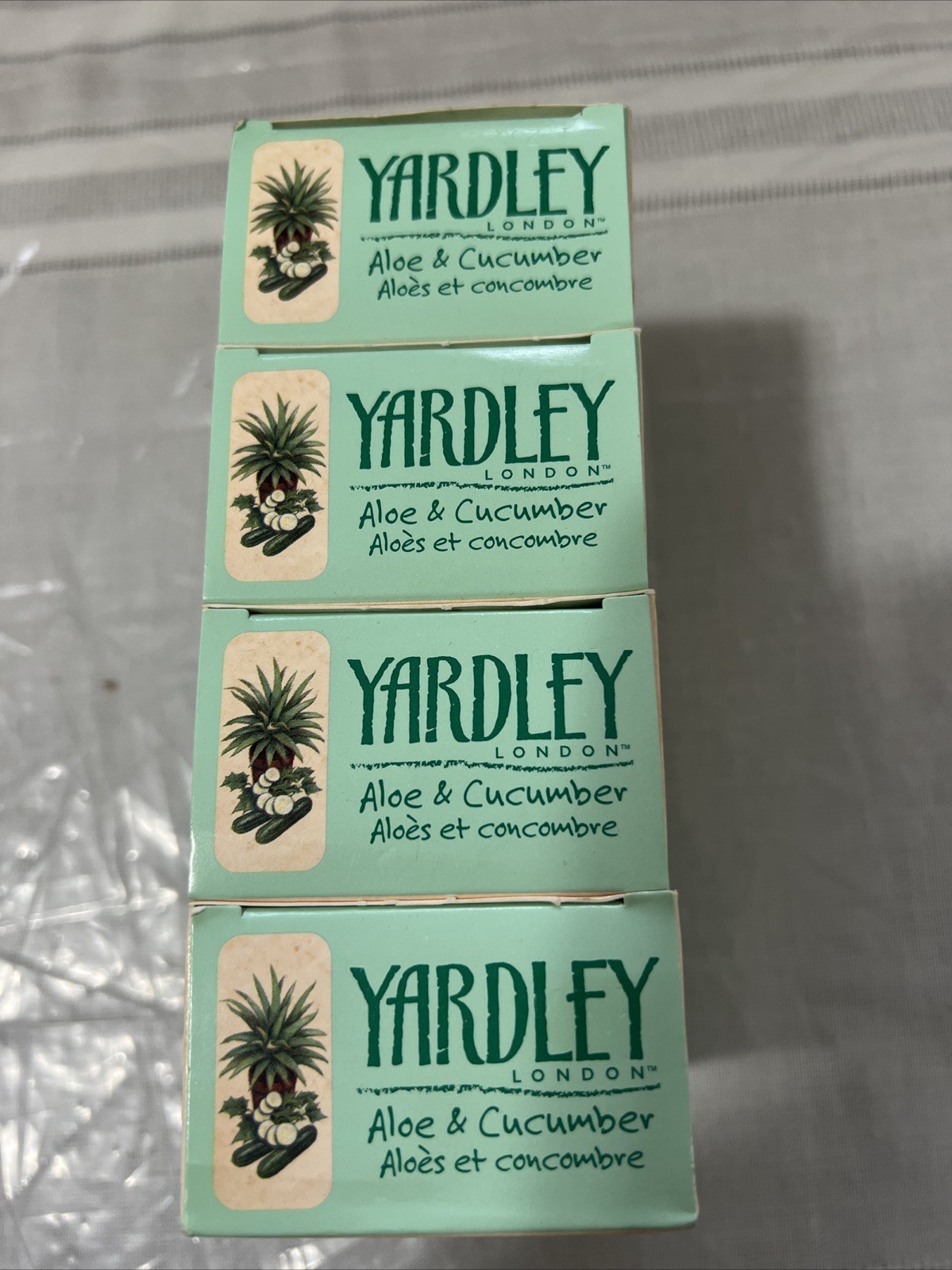 Yardley London Aloe & Cucumber Moisturizing Bath Bar Soap 4.25 oz. 4