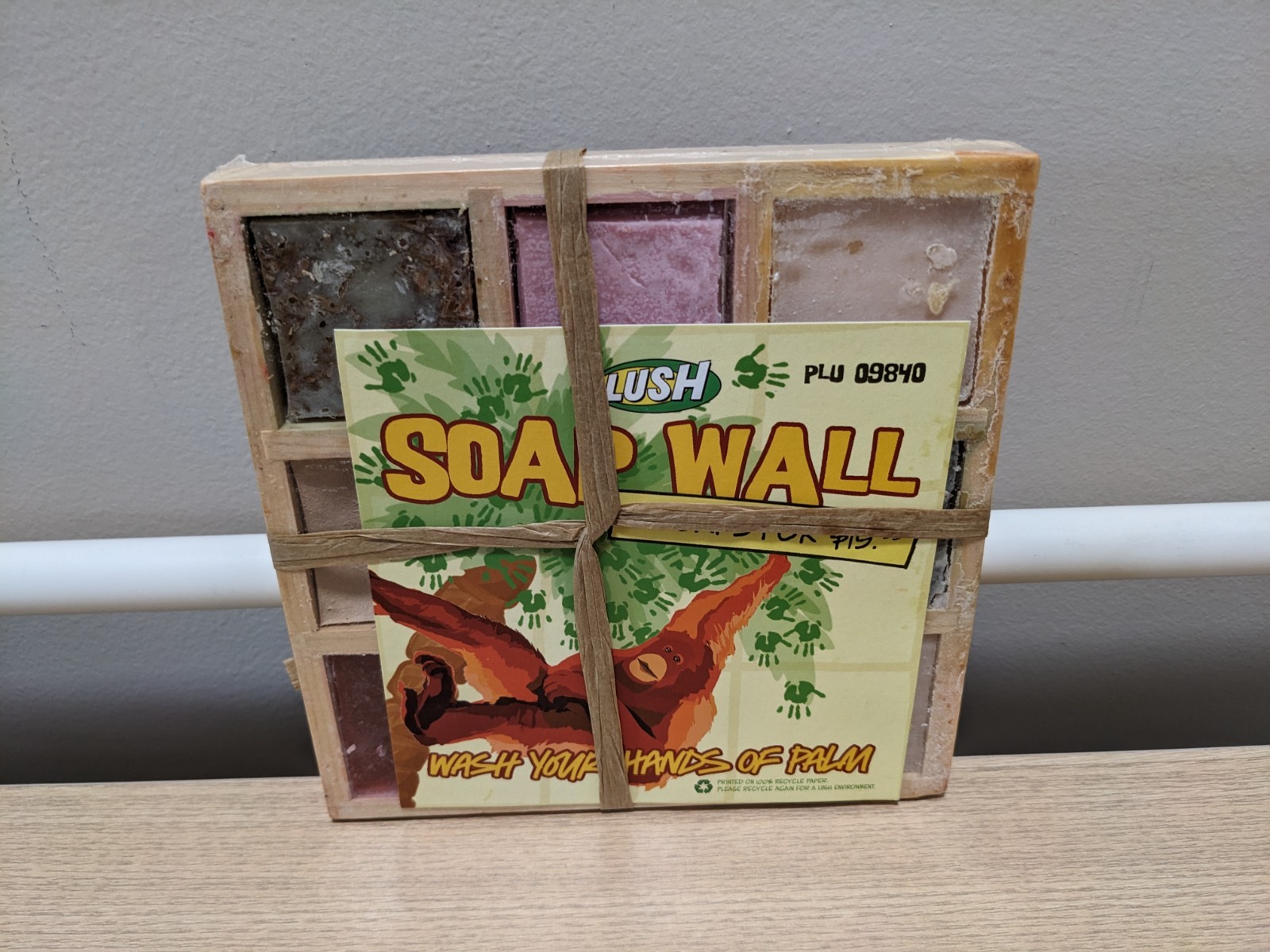 NEW Vintage Lush Soap Wall Mini Bar Soap Sampler 9 Soap Samples Gift Set