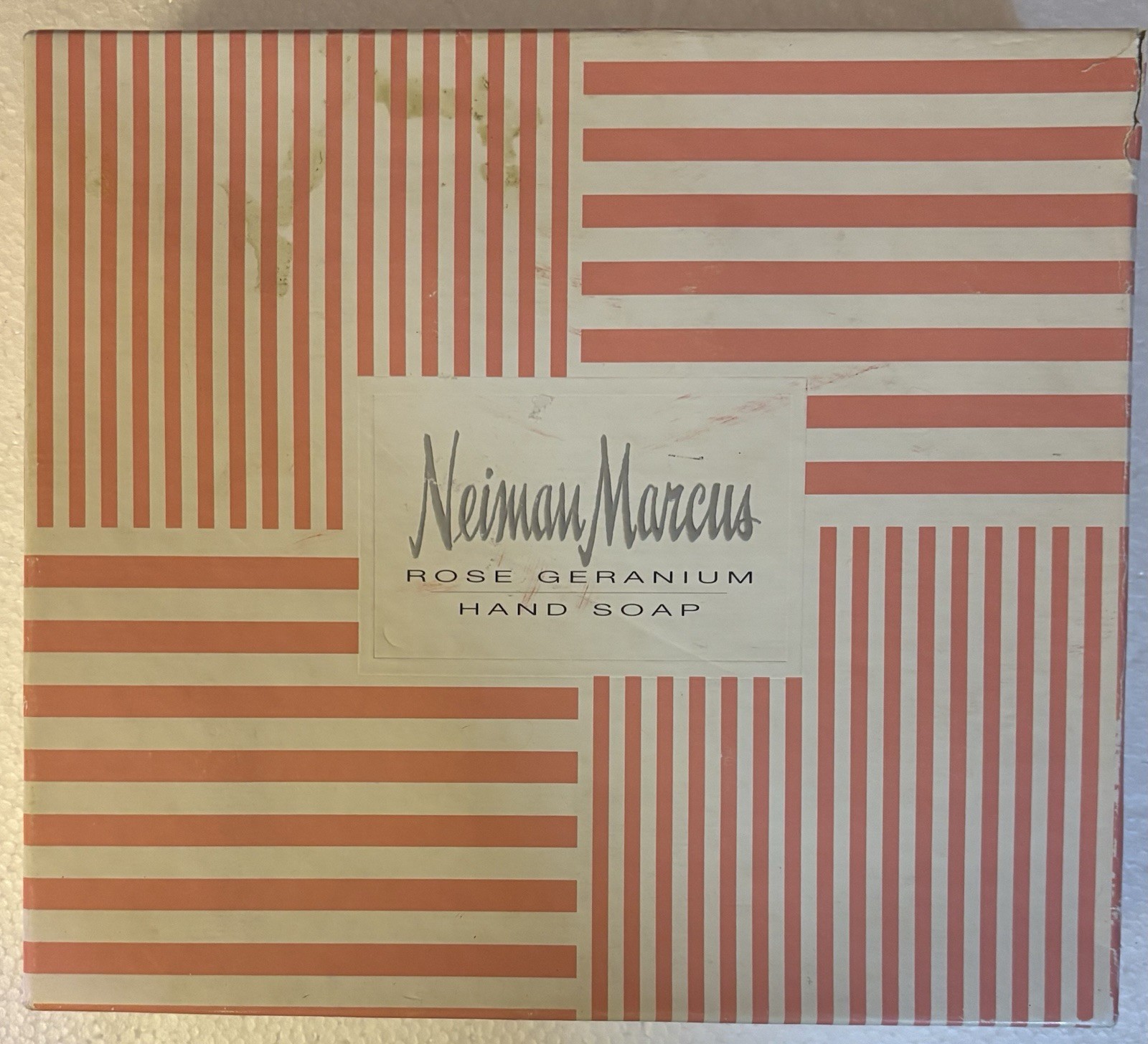 Neiman Marcus Rose Geranium Hand Soap – 8 Pink Oval Cakes “New in Box”