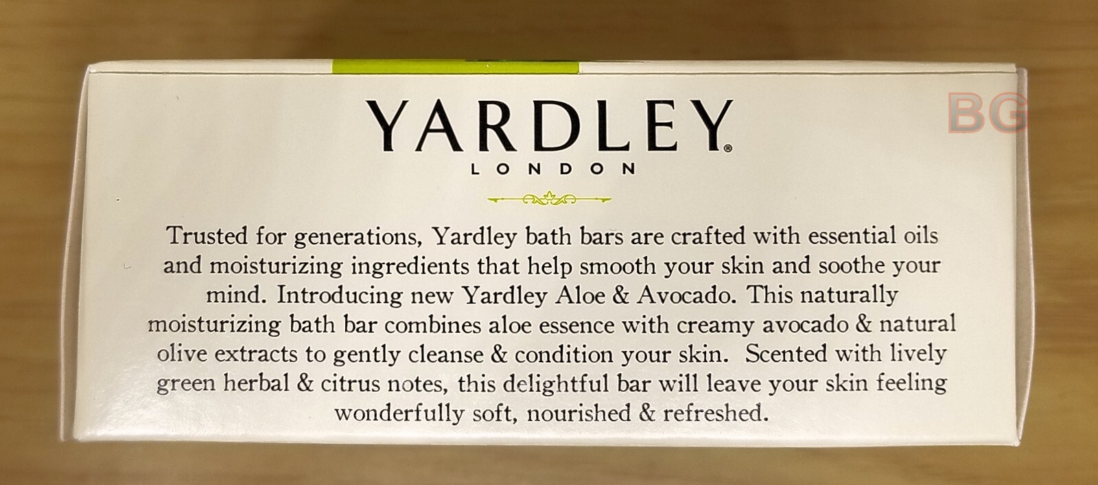YARDLEY SOAPS 4.25oz ALOE & AVOCADO Skin Moisturizing Soap FREE Shipping 3-Bars