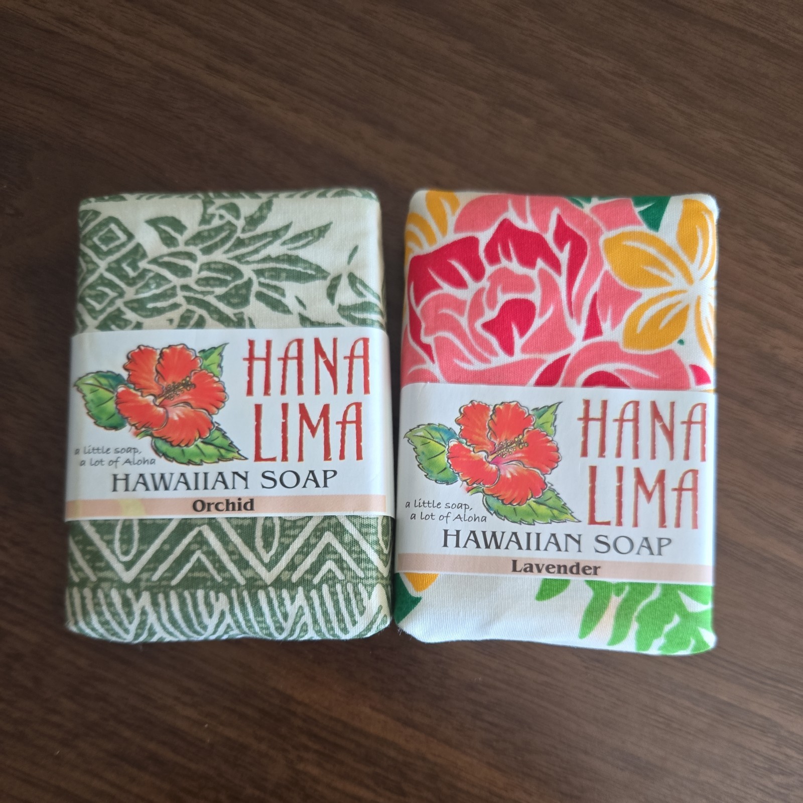 2 Hana Lima Hawaiian Soap Made in Hawaii 3.5 oz Bar Hawaiian Print Cloth Wrap