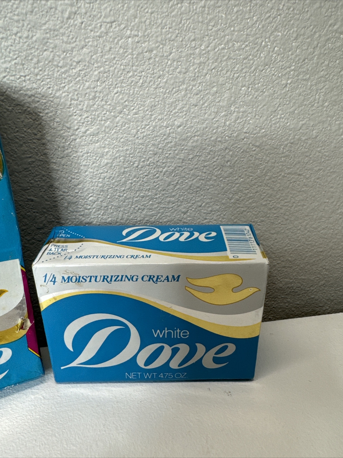 3 Vintage Dove Beauty Soap Bath Bars White 1/4 Moisturizing Cream 4.75 oz Prop