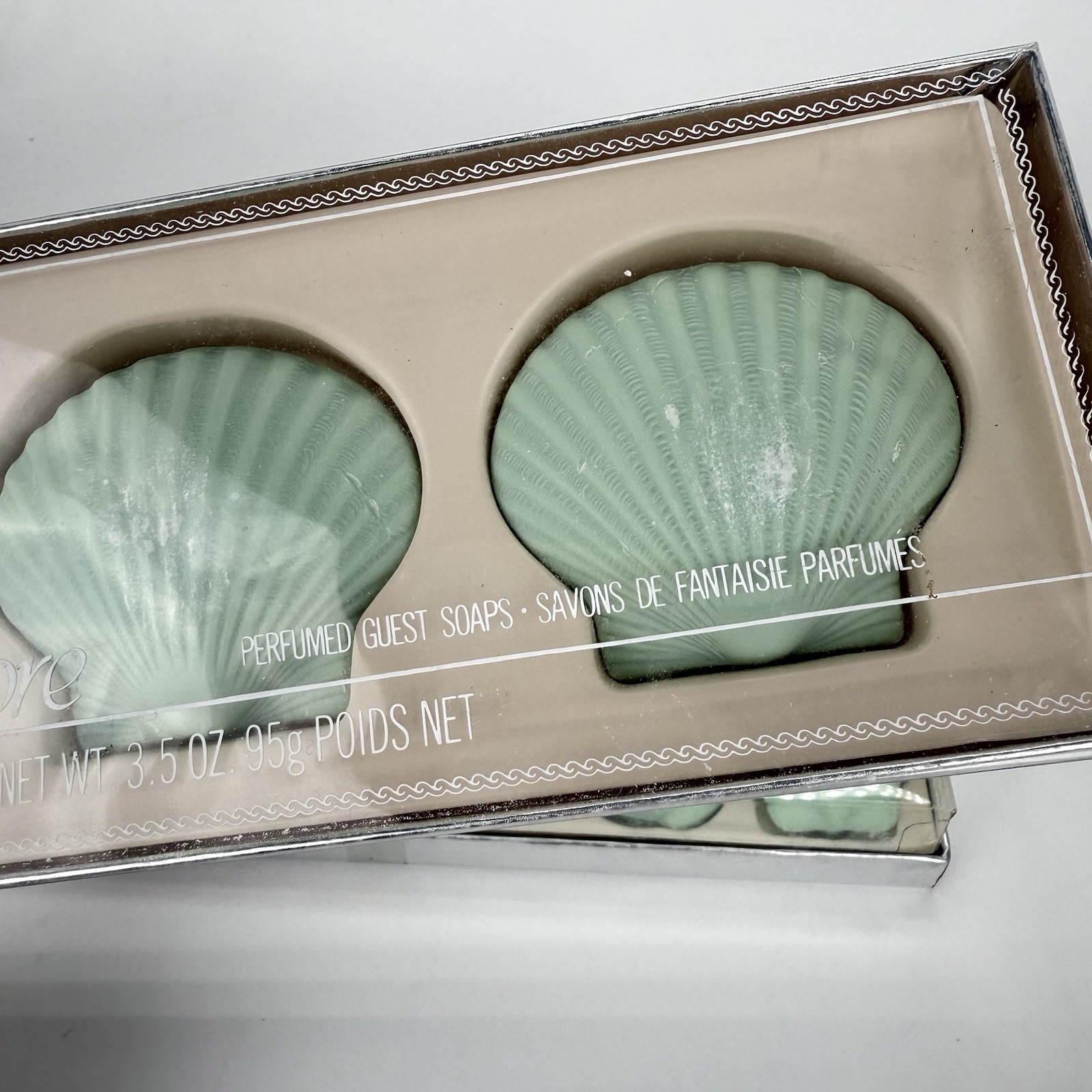 Vintage DeLaGar Mini Soaps Seashell Shaped Coastal Cottagecore Boxed Set Green