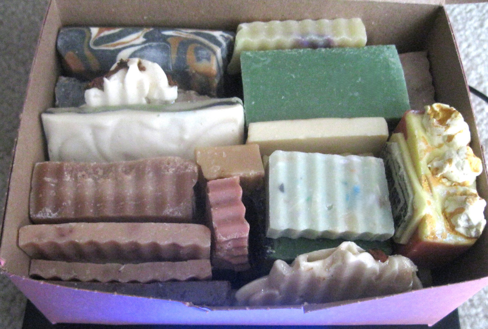 All Natural 2.5 lb. Men’s Assorted Soap Cuts in Gift Box, Hand/Face/Body – NEW!