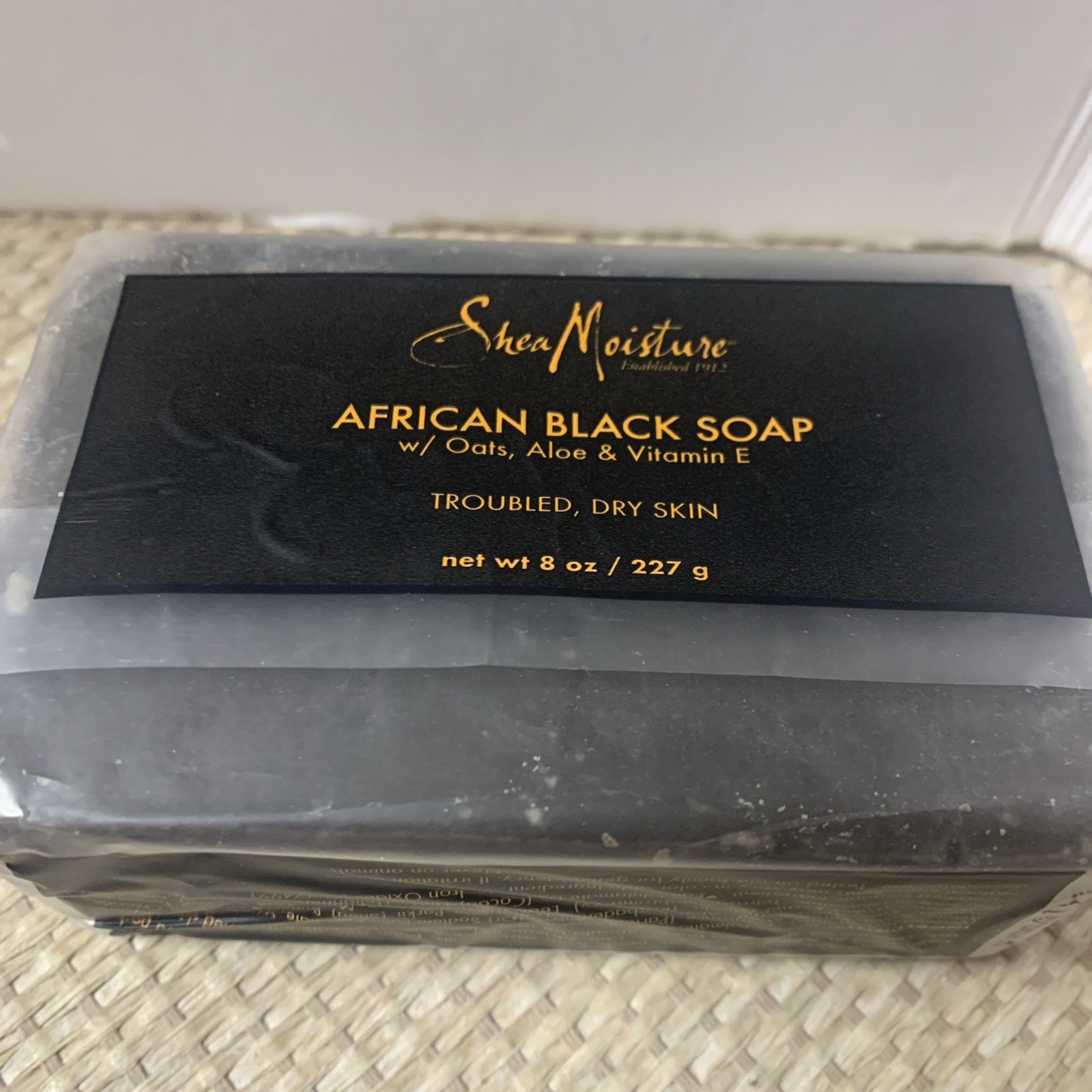 Shea Moisture African Black Soap Oats Aloe Vitamin E For Troubled, Dry Skin 8oz