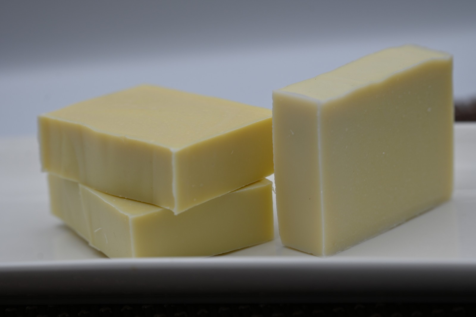 Le Luxe Lather, Luxury Artisan Soap, “Julia”.. Unscented, Classic Castillian..