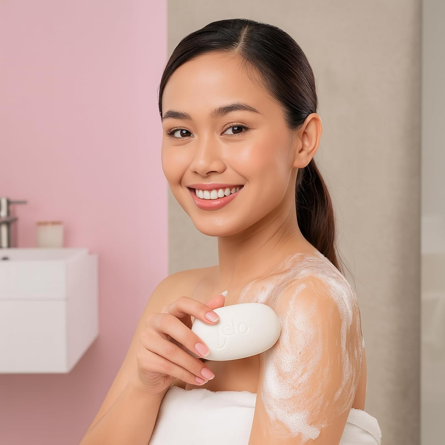 Belo Essentials Moisturizing Whitening Body Bar w/ Nourishing Vitamins Skin 135g