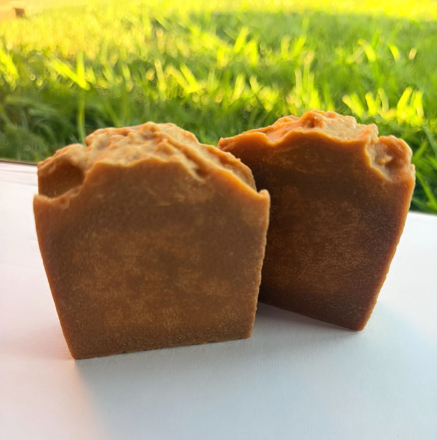 1 Bar Unscented Beef Tallow & Goat Milk Soap – Carrot & Turmeric