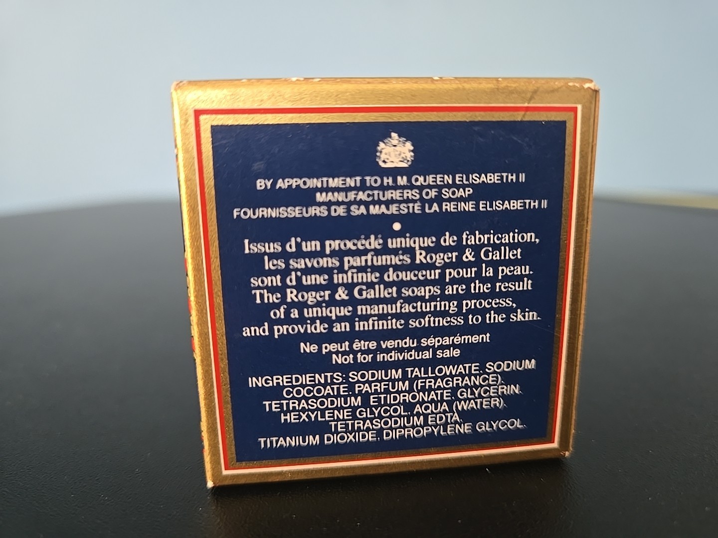 Roger & Gallet Sandal Wood Sandalwood Mini Soap 0.9 OZ. 25 g. Unisex