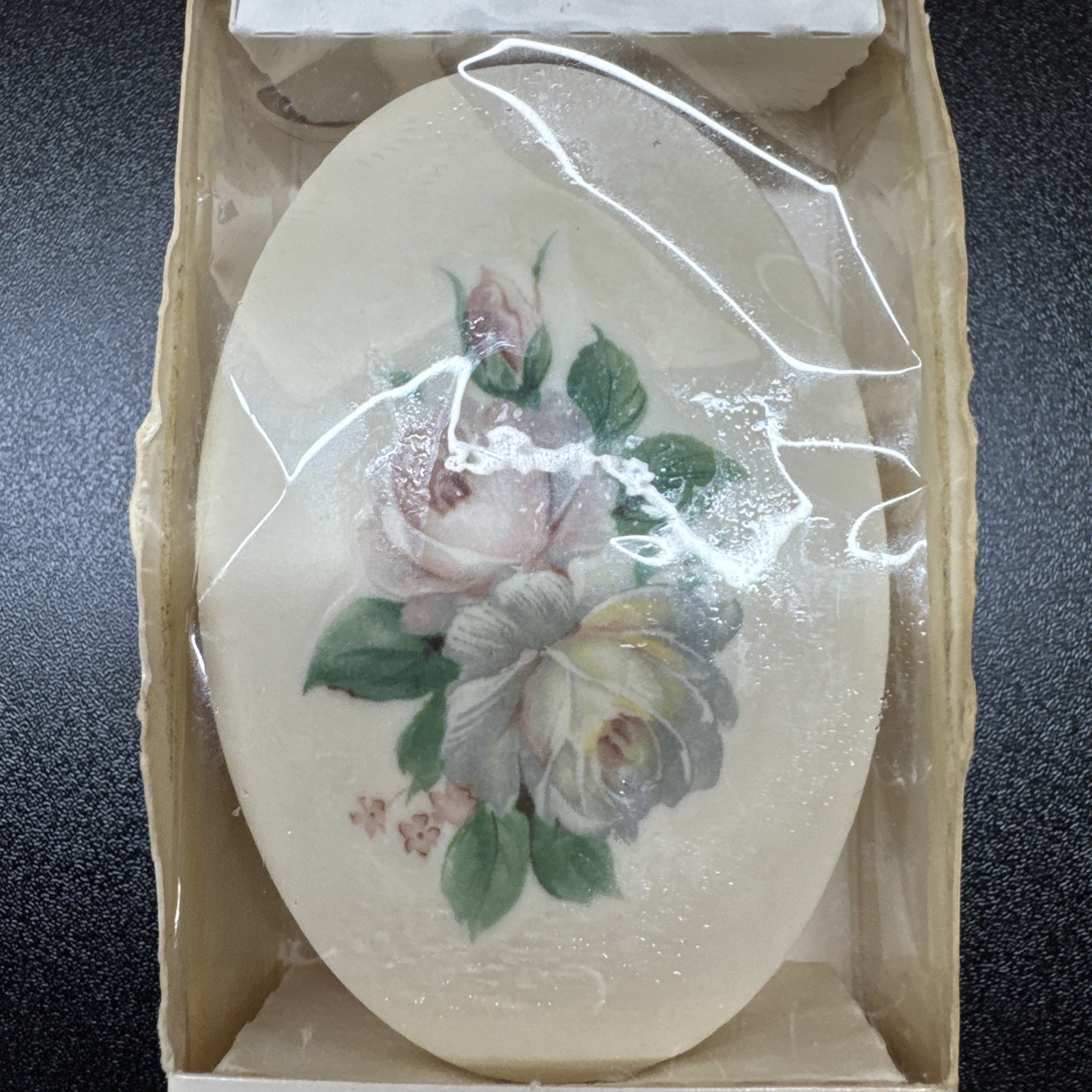 Lasting Impressions Soap Art 3.0 oz Picture Soap Bath Bar Floral Plant Design
