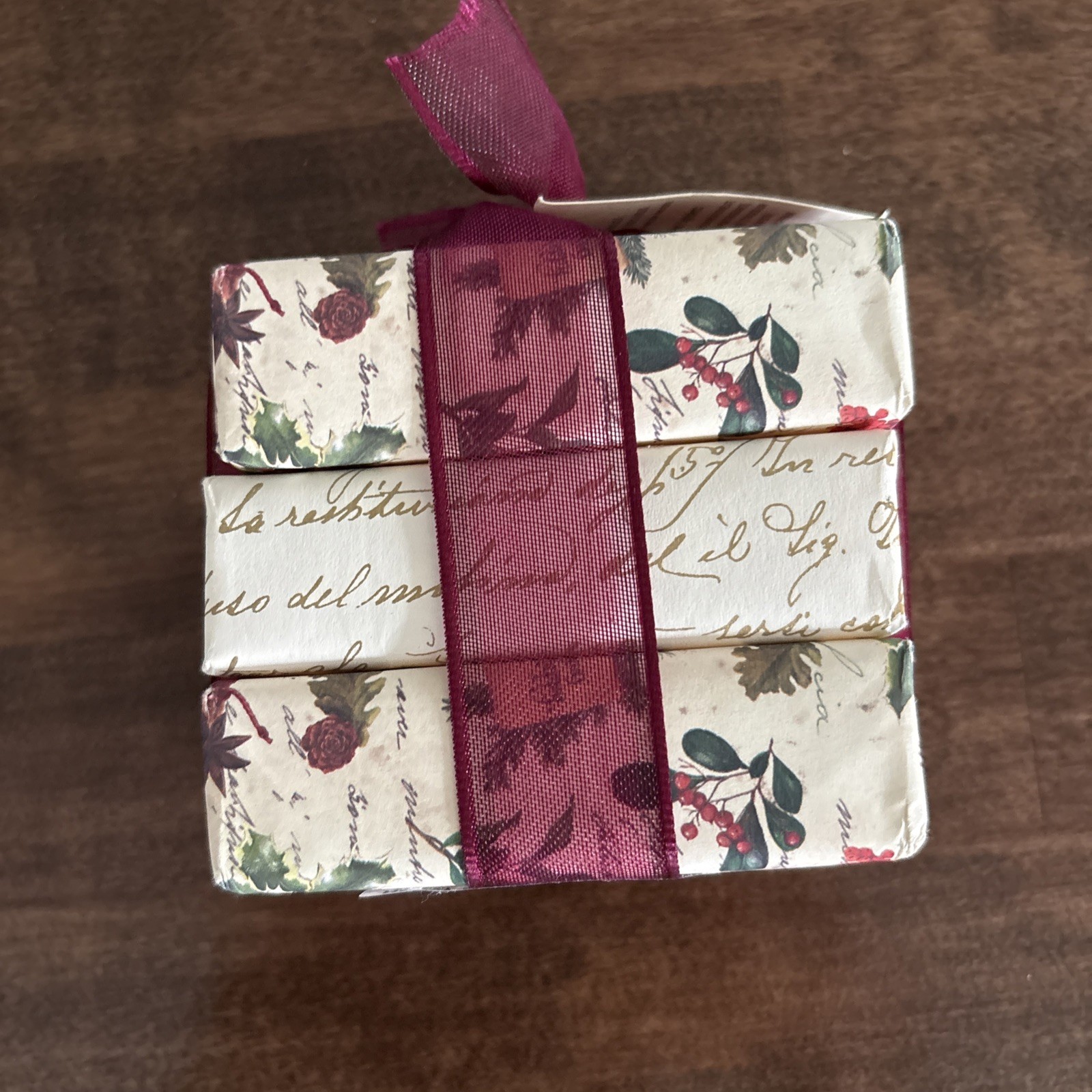 Alchimia Italy Bath Bars Handmade Luxury Soap Holly Berry Gift Set 3x100g