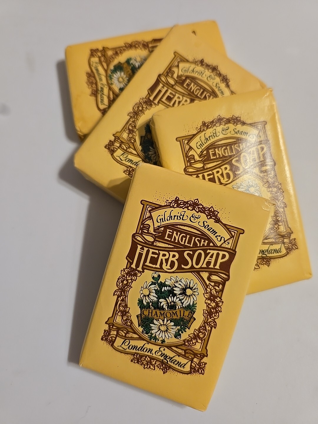 4 Bars GILCHRIST SOAMES ENGLISH HERB SOAP CHAMOMILE 1.25 OZ/35 GR LONDON ENGLAND