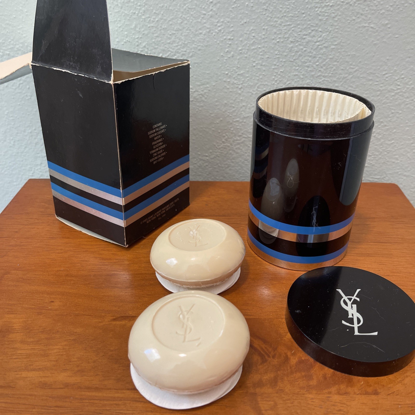 YVES SAINT LAURENT RIVE GAUCHE 4OZ X 2 VINTAGE SOAPS WITH BOX) – One Missing