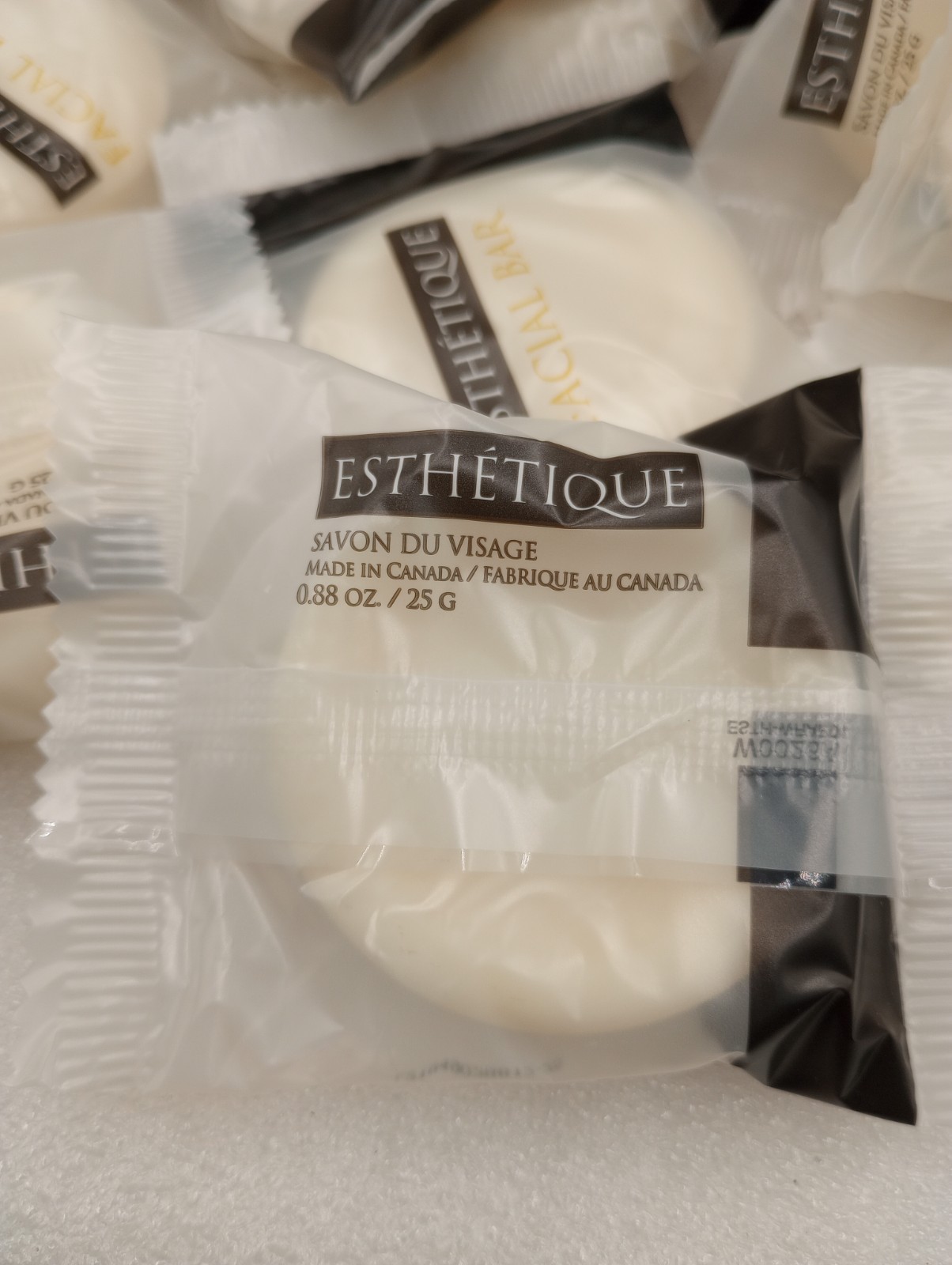 (Box of 250) Esthetique Facial Bar – 0.88 oz Each Bar – Travel Size