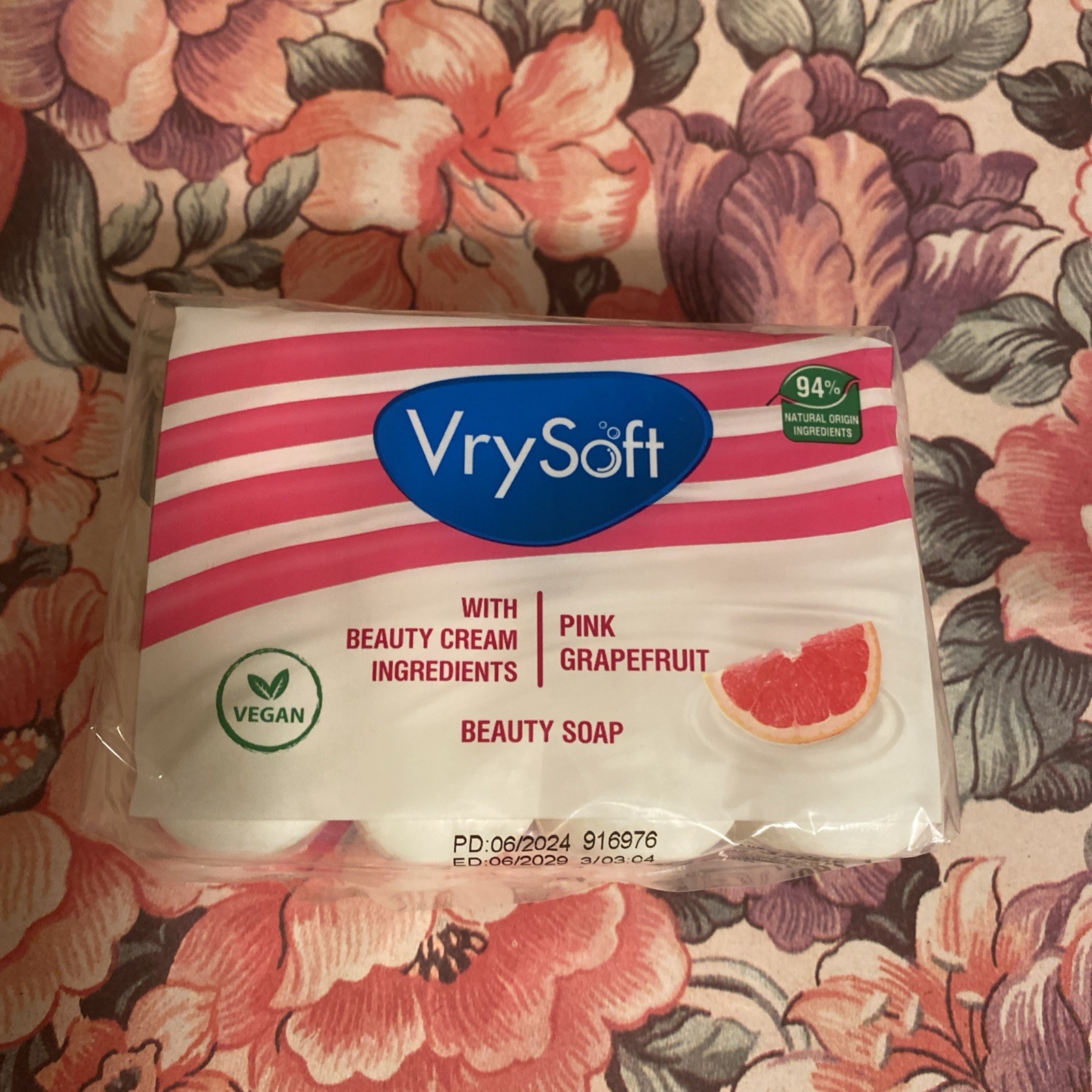 Vry Soft NIP Pink Grapefruit Vegan Soap 2.82 oz Bars Pkg Of 4: 94% Natural