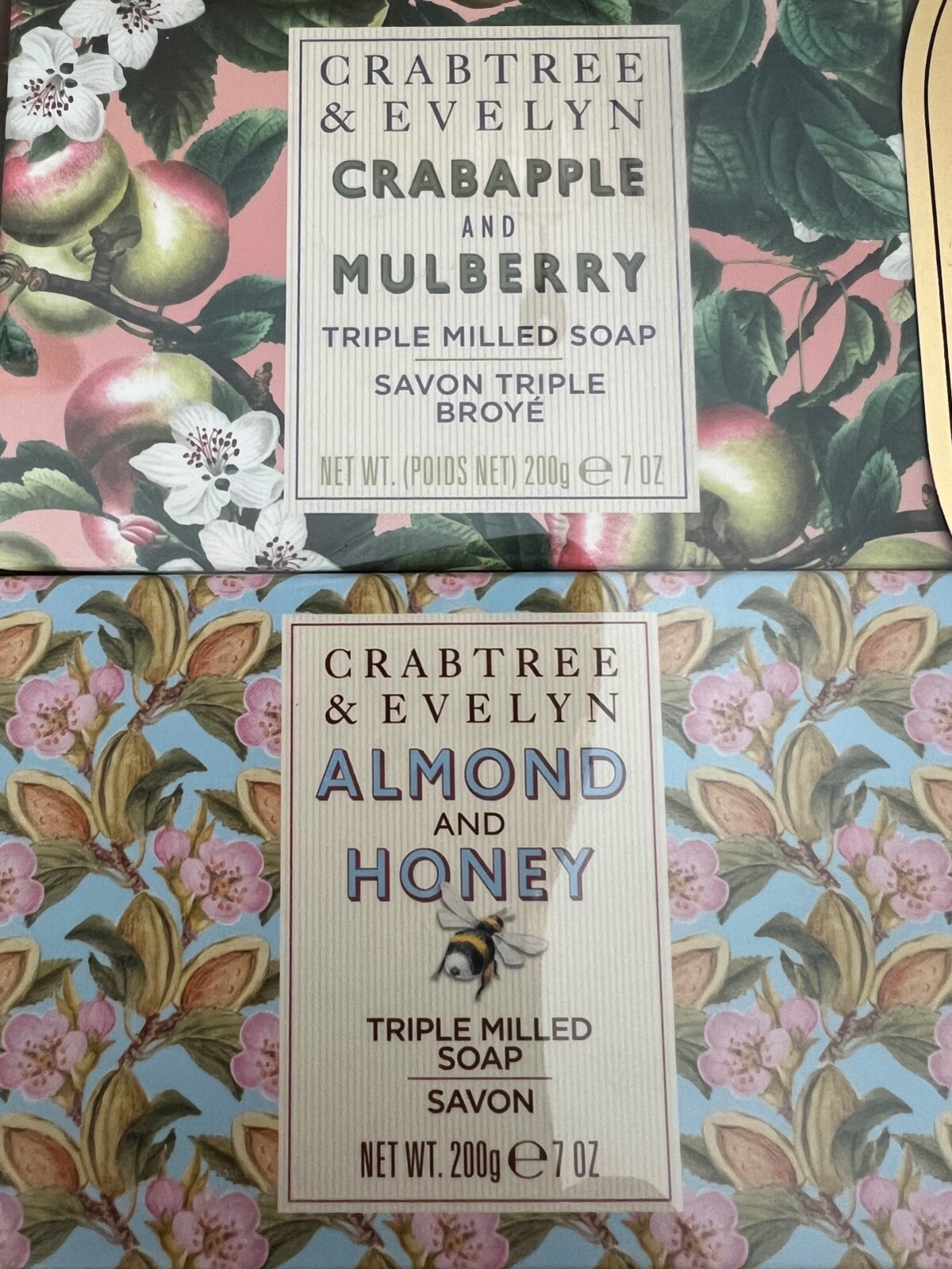 Crabtree & Evelyn Heritage Soaps and Hand Towel Essentials 3 Soaps x 7oz each