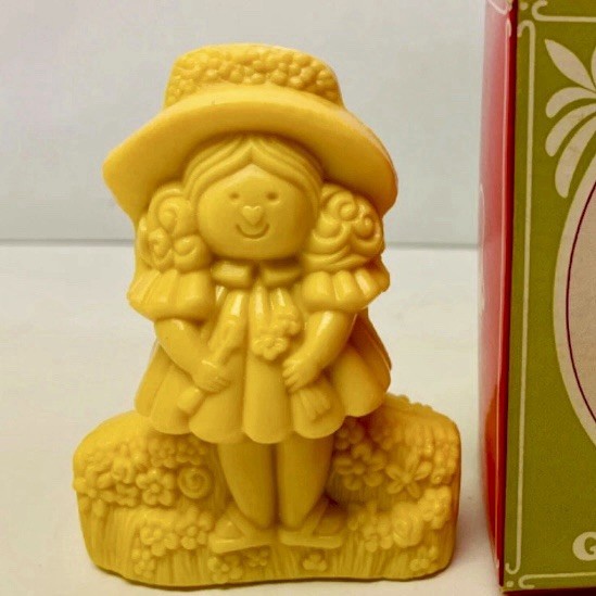 Vintage Goldilocks Play Tub Soap w Box Neiman Marcus Yellow Collectible