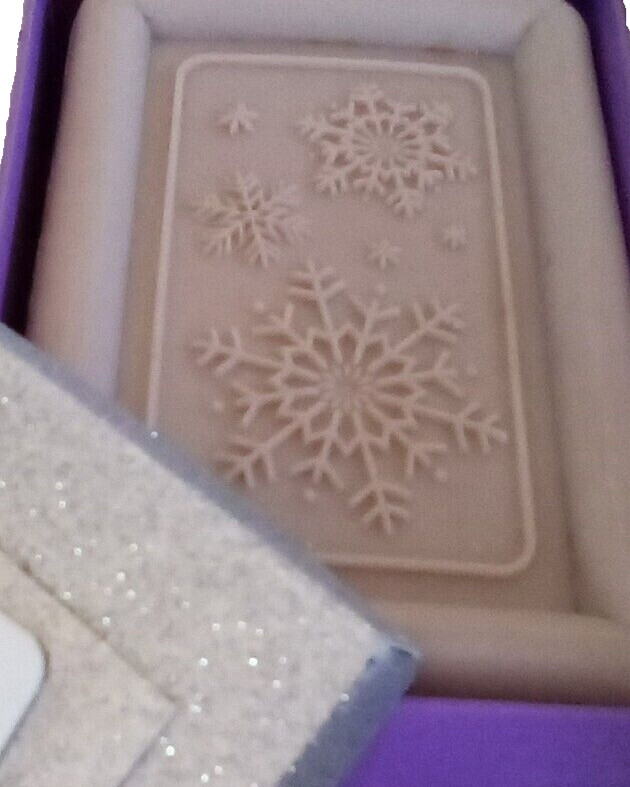 NIB ~ Winterberry “Snowflake” GLYCERIN 12 oz Bar Soap in Gift (Card) Box • USA