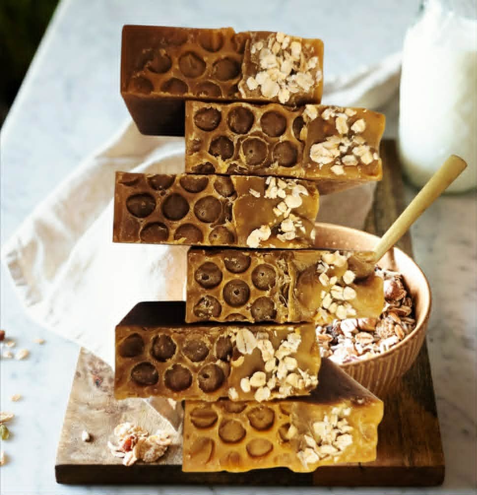 Oatmeal Goat Milk & Honey Beauty Bar Soap w/ Kojic Acid & Niacinamide B3 Scented