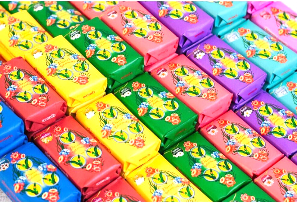 Thai Herbal Soap Parrot Botanical Bar Bath Body Skin 55g X 5 colors /5pcs /Set