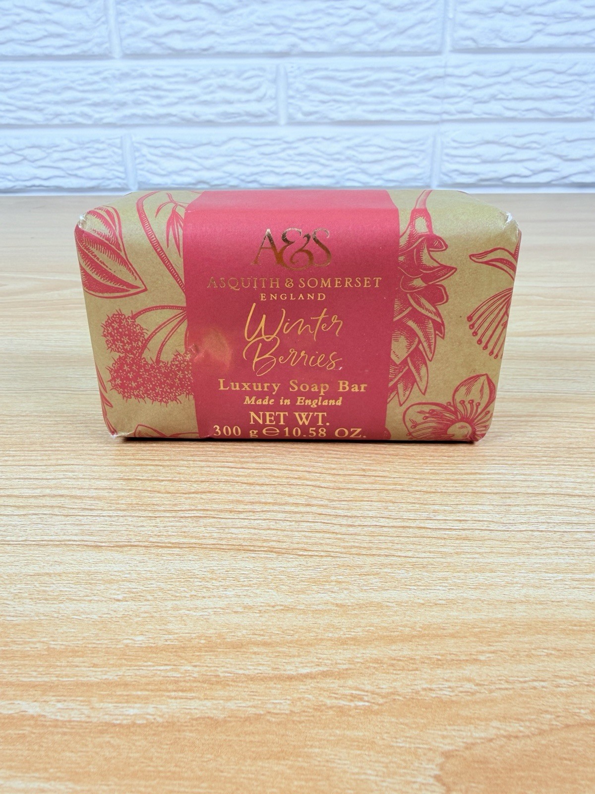 New Asquith & Somerset Winter Berries Luxury Soap Bar 10.58 oz England