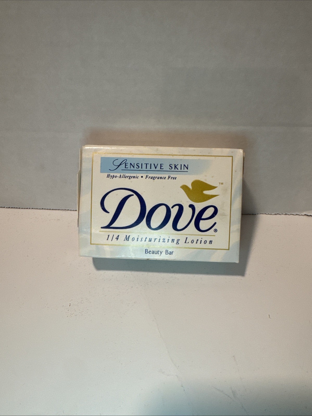Vtg Dove Soap Sensitive Skin Fragrance Free Beauty Moisturizing Bar 1997 USA